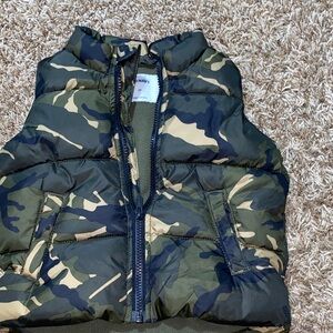 Old Navy Green Camouflage Puffer Vest